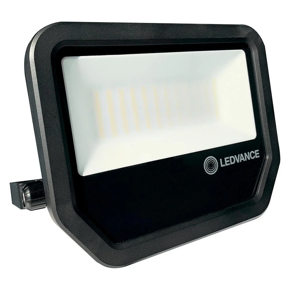 Reflector LED para Uso Exterior Negro 50W 5500lm 3000K IP65 IK07 Montaje Sobreponer LEDVANCE 80639